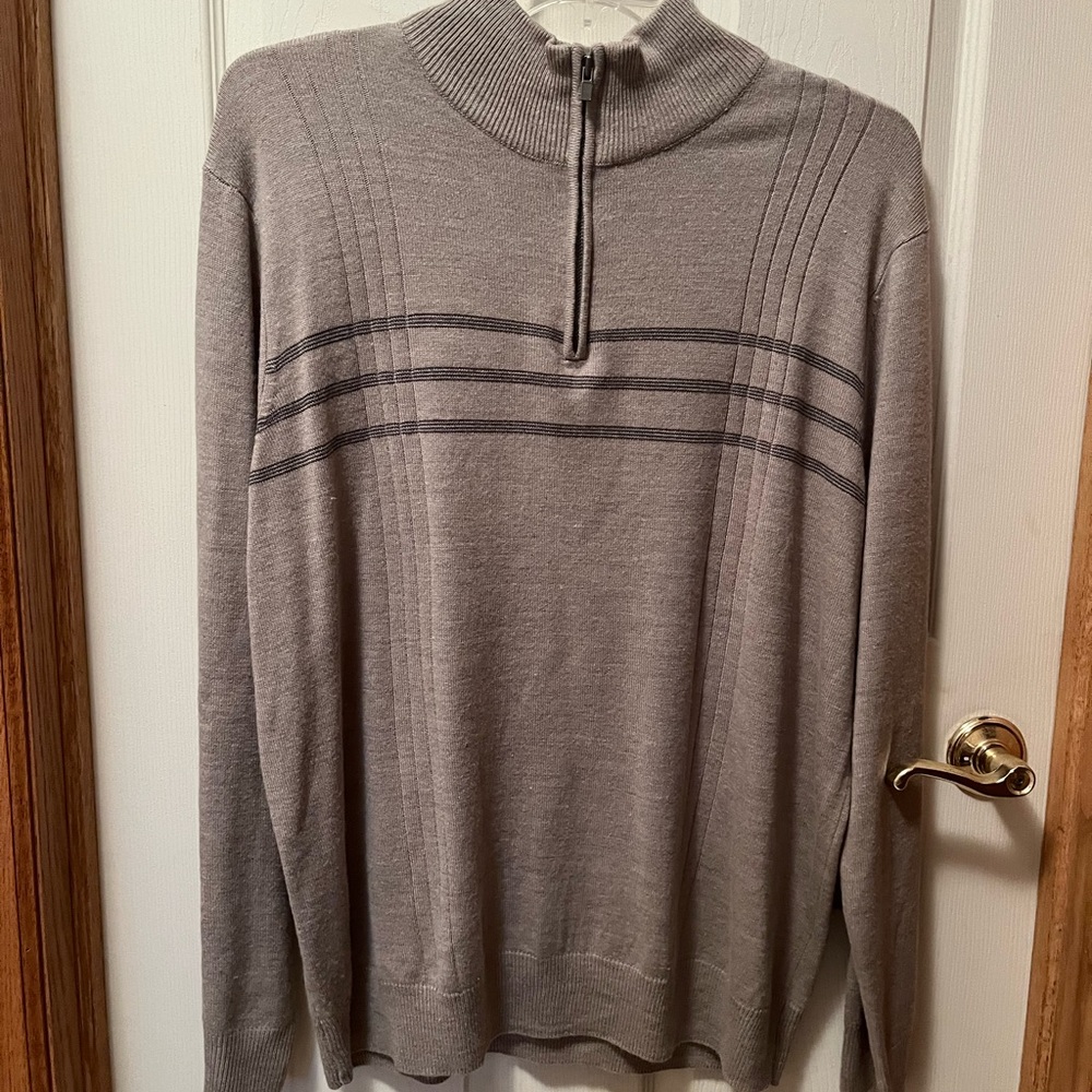 Men’s XL Dockers sweater